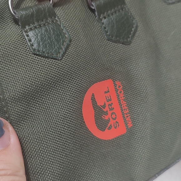 Sorel Waterproof Olive Green Winter Snow Boots Bungee Closure Womens Size 6 - Picture 3 of 7